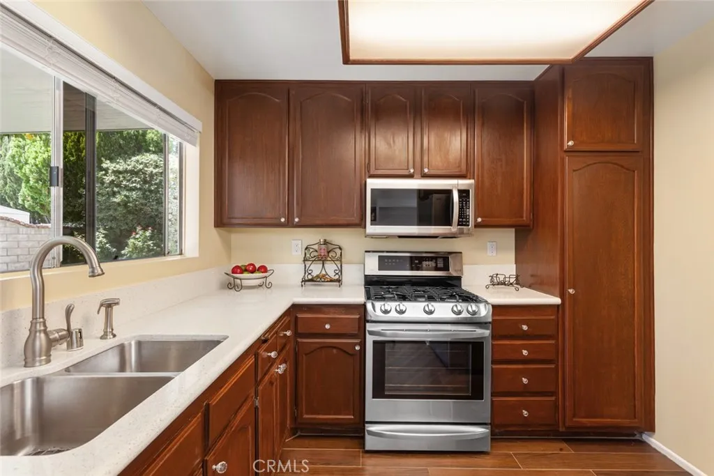 Additional image 10 of 28015 Tupelo Ridge Dr, Valencia, CA 91354