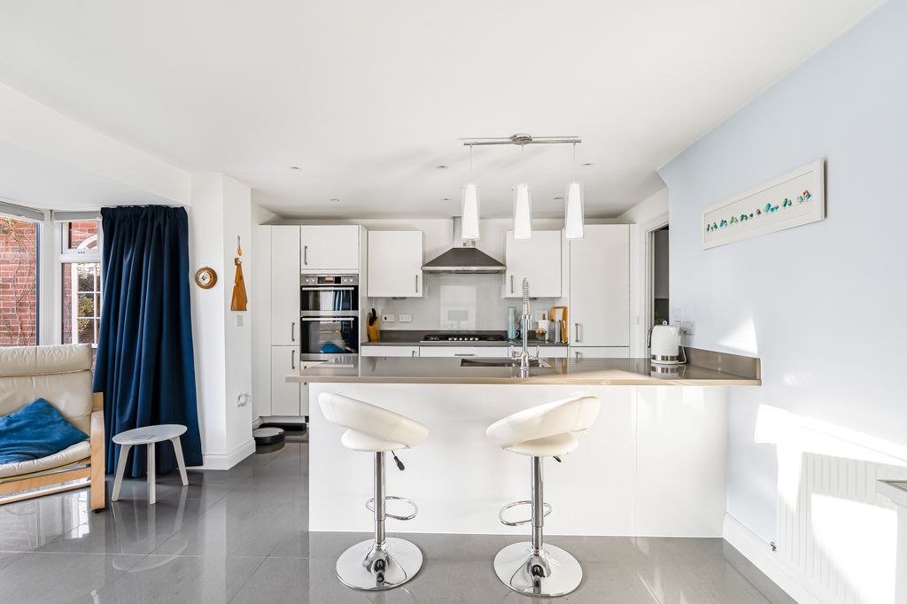 Additional image 5 of 4 bed detached house for saleWhittington Road, Petersfield, Hampshire GU31