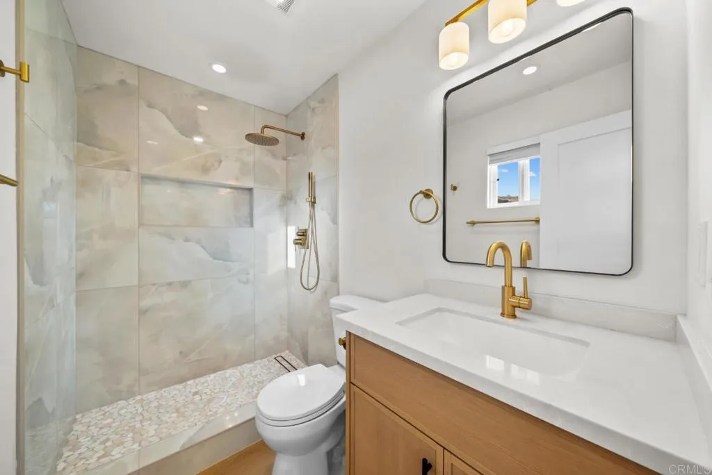 Additional image 8 of 2003 Bayview Heights Drive Unit SPC 167, San Diego, CA 92105