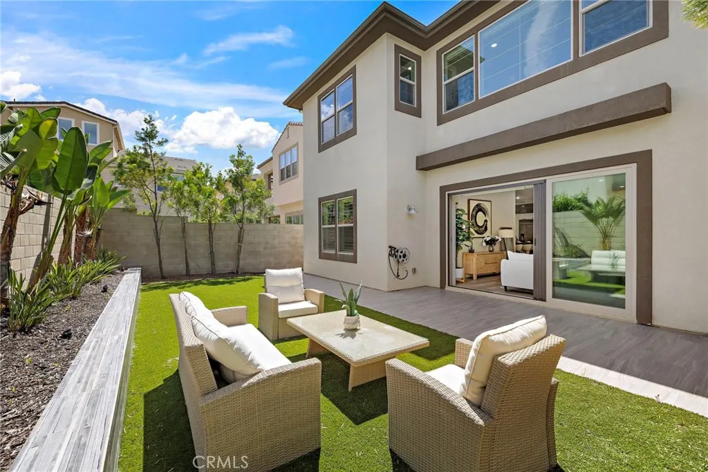 Additional image 95 of 53 Lunar, Irvine, CA 92618