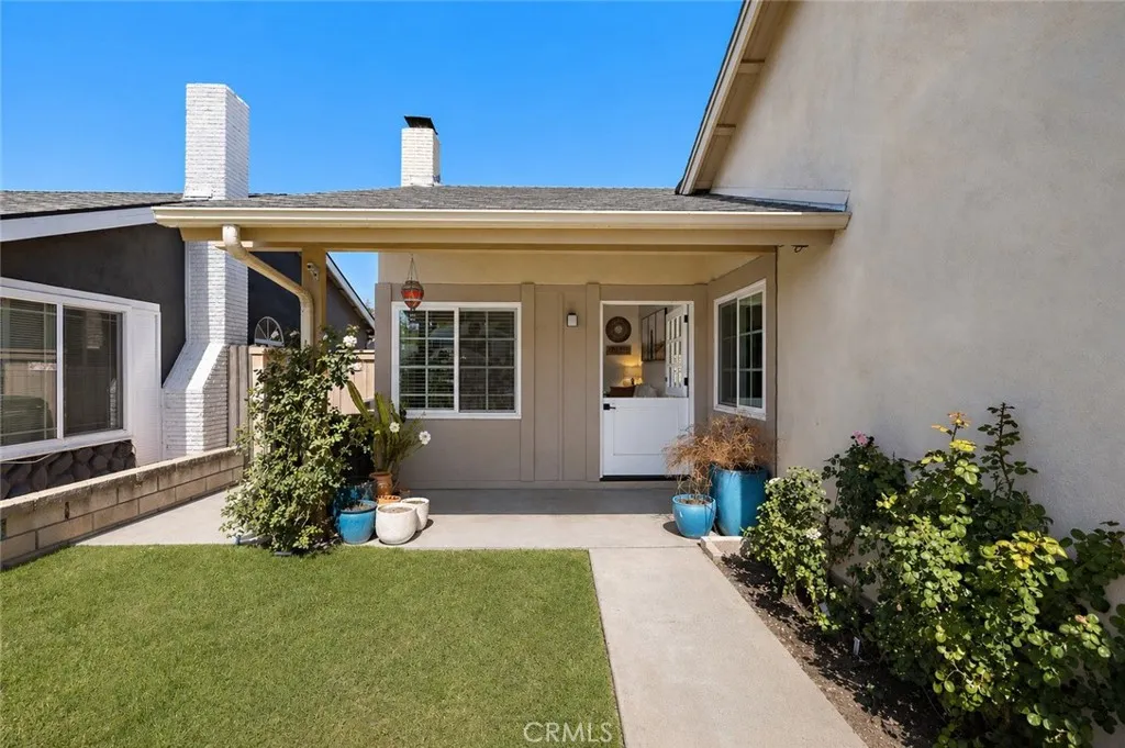 Additional image 2 of 21155 Larchmont Dr, Lake Forest, CA 92630