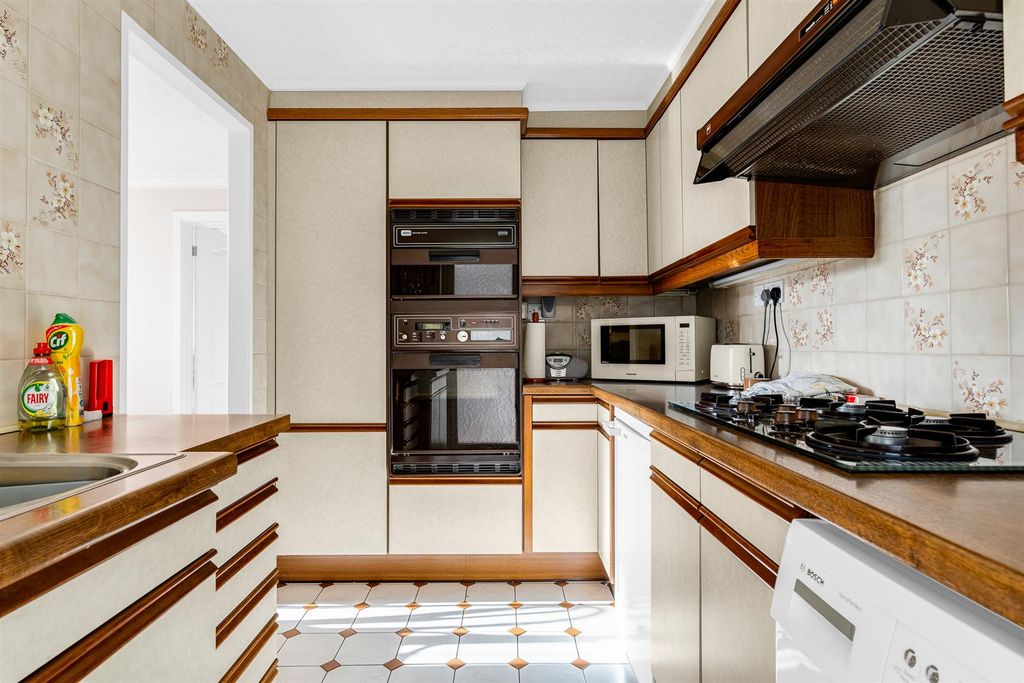 Additional image 10 of 2 bed bungalow for saleWentworth Road, Hertford SG13
