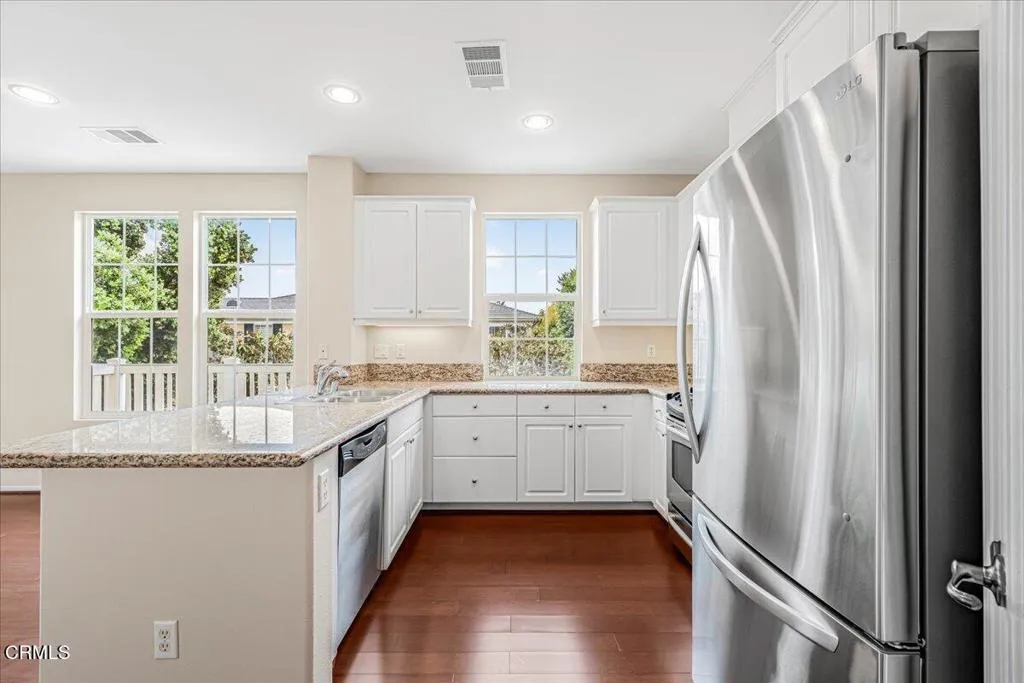 Additional image 4 of 990 Holiday Avenue, Ventura, CA 93003