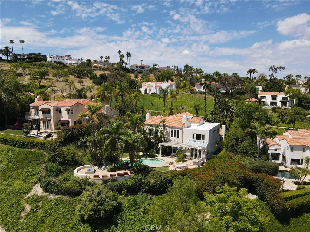 24142 Park Riviera, Calabasas, CA 91302