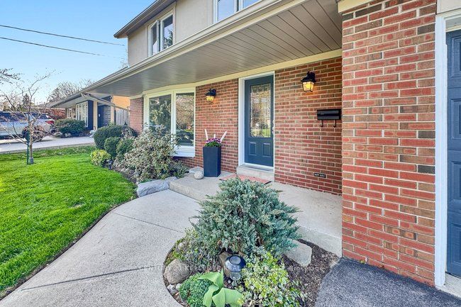 Additional image 2 of 1059 Sierra Boulevard, Mississauga, ON, L4Y 2E3