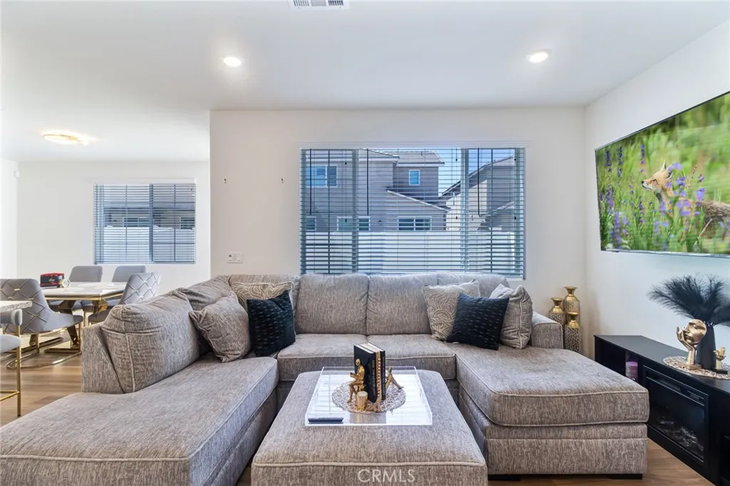 Additional image 21 of 2448 Powell, Rialto, CA 92377