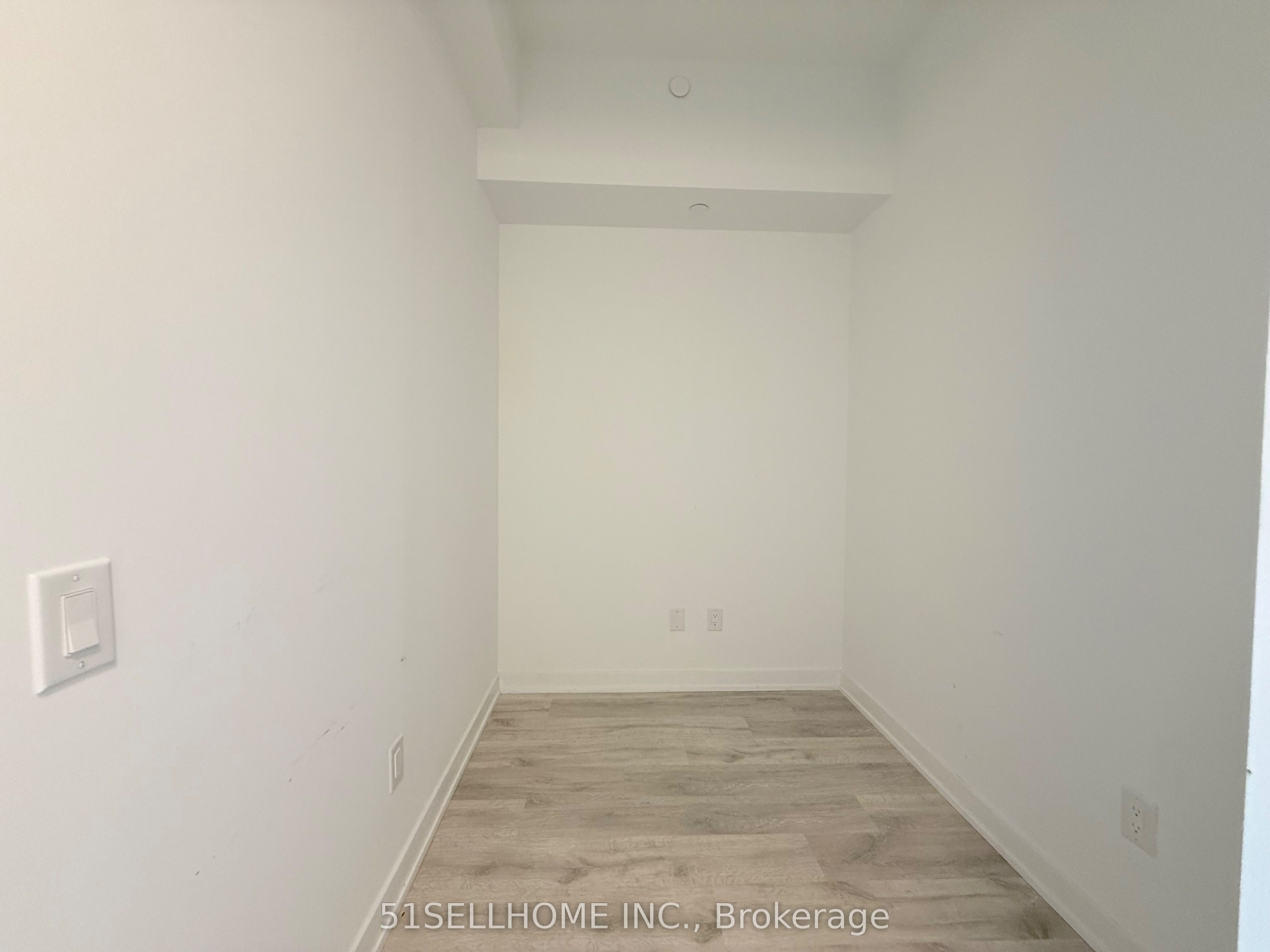 Additional image 4 of TH104-220 Missinnihe Way, Mississauga, ON, L5H 0A9