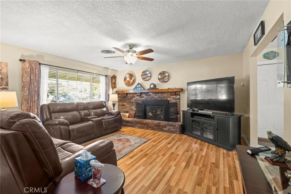 Additional image 4 of 705 Elm St, Tehachapi, CA 93561
