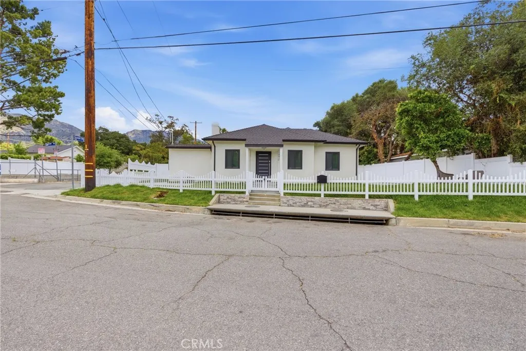 10012 Plainview Avenue, Tujunga, CA 91042 photo 5