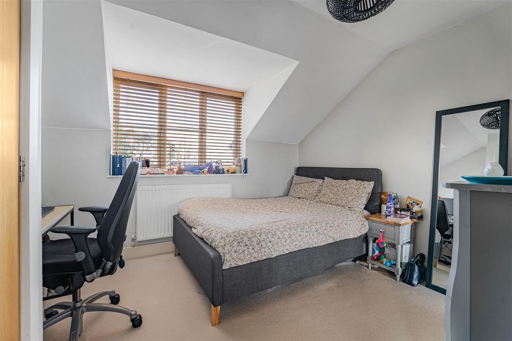 Additional image 8 of 2 bed flat for saleAshgrove Court, Bath Road, Maidenhead SL6