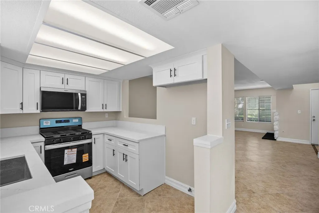 Additional image 31 of 174 W Walnut Ave Unit B, Rialto, CA 92376