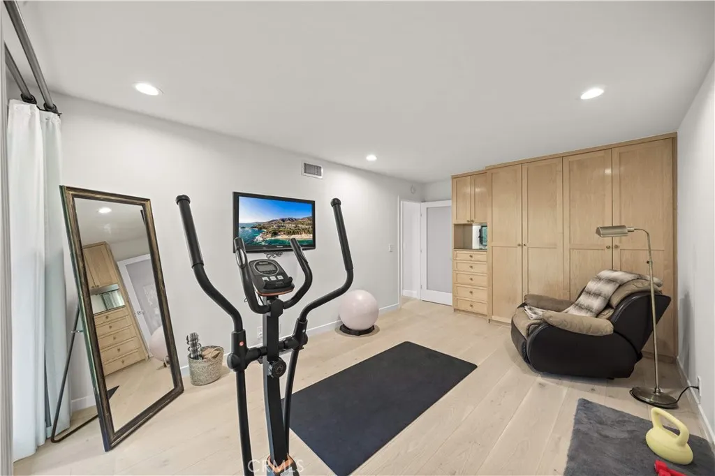 Additional image 60 of 16935 Esquira Pl, Encino, CA 91436