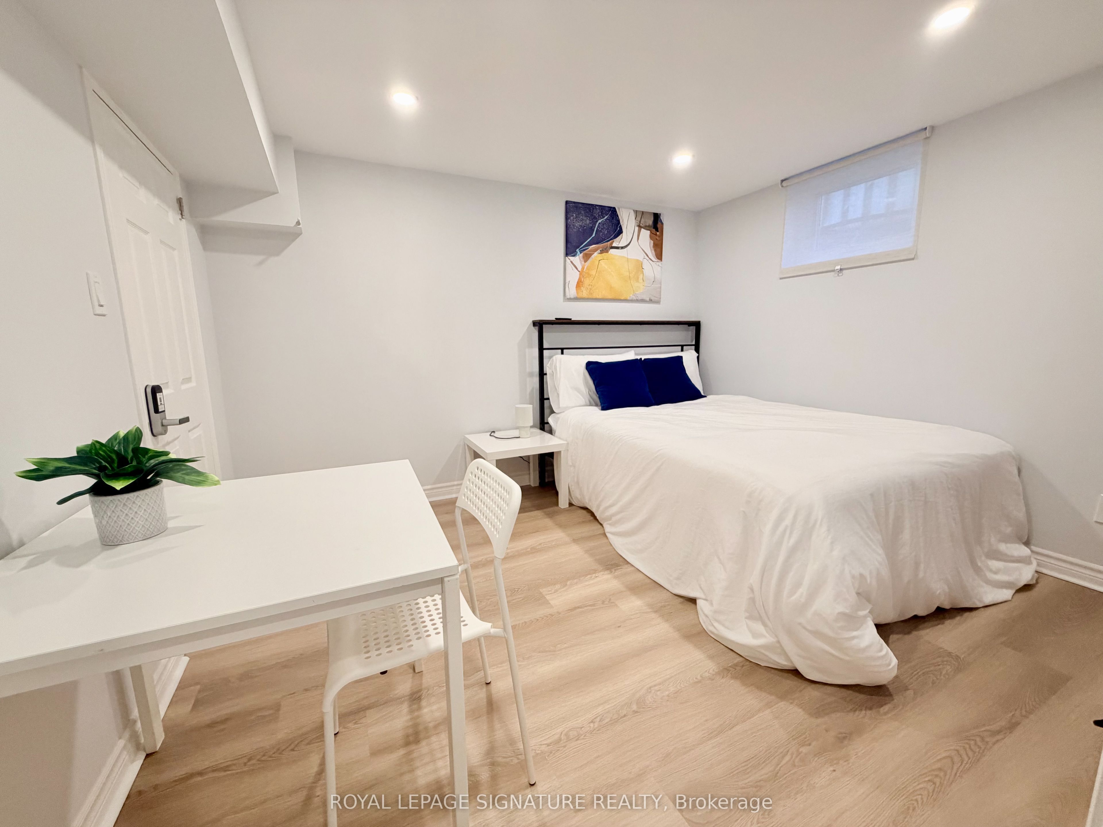 Additional image 2 of Room 1-450 Abington Avenue, Mississauga, ON, L5A 1L7