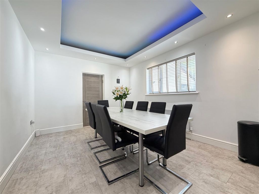 Additional image 7 of 5 bed detached house for saleGreenlees Road, Cambuslang, Glasgow G72