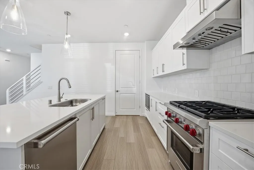Additional image 11 of 2378 Channel Drive Unit 105, Ventura, CA 93003