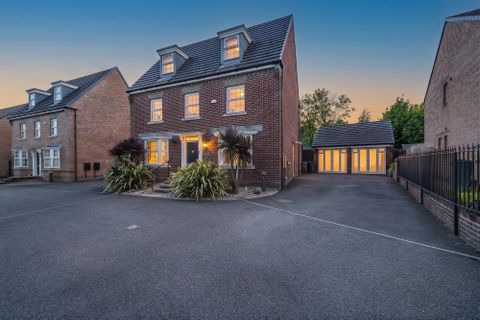 Ty'n-Y-Gollen Court, Old St. Mellons CF3