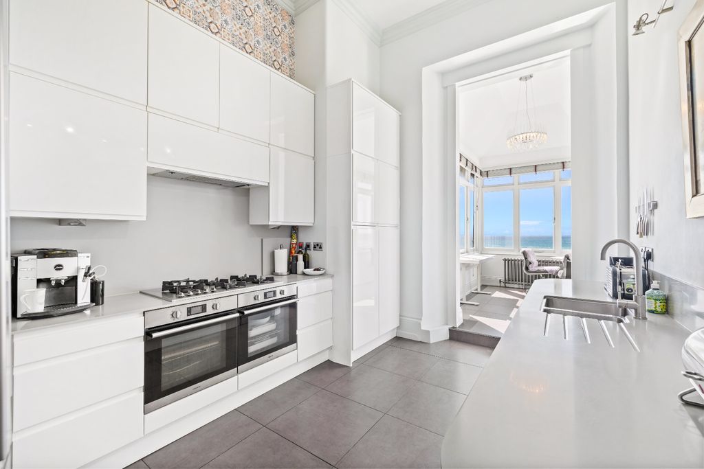 Additional image 3 of 3 bed flat for saleChichester Terrace, Brighton, East Sussex BN2