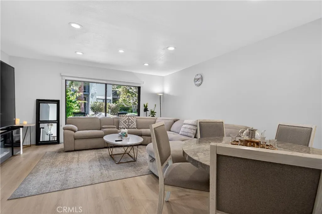 60 Orange Blossom, Irvine, CA 92618 photo 4