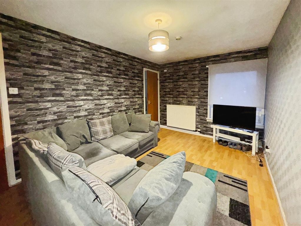 Additional image 2 of 1 bed flat for saleMallard Road, Hardgate, Clydebank G81