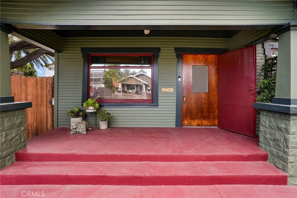 733 Walnut Ave, Long Beach, CA 90813 photo 3