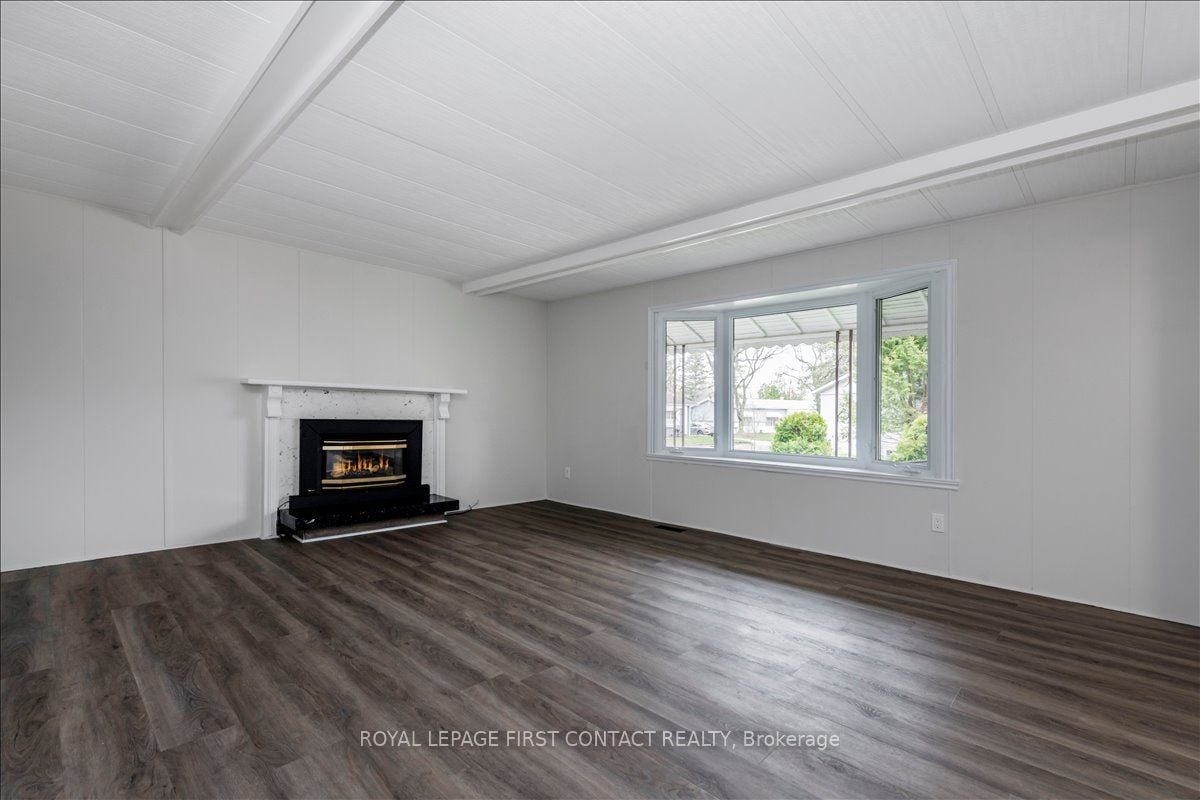 13 Honeysuckle Lane, Innisfil, ON, L9S 1M5 photo 4