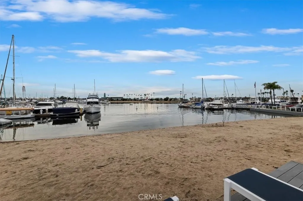 Additional image 44 of 58 Beach Dr, Newport Beach, CA 92663