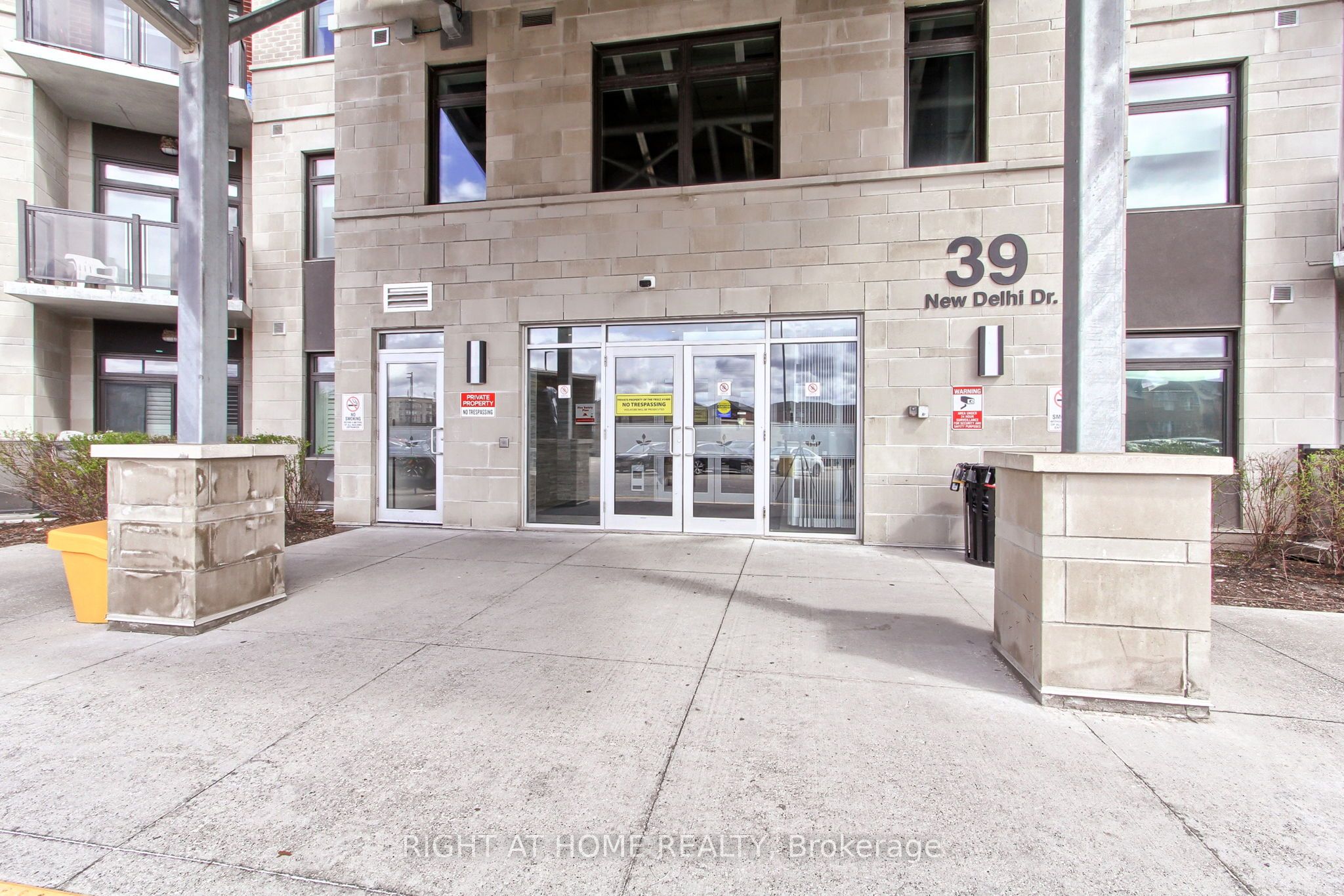 Additional image 2 of 422-39 New Delhi Drive E, Markham, ON, L3S 0E1