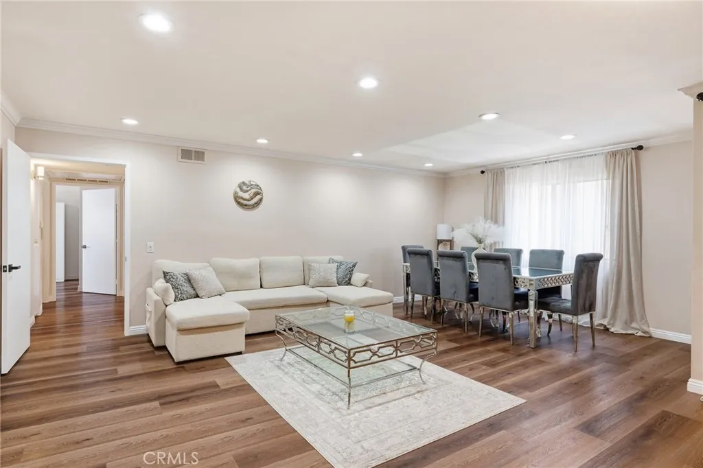 Additional image 8 of 330 Burchett Street Unit 206, Glendale, CA 91203