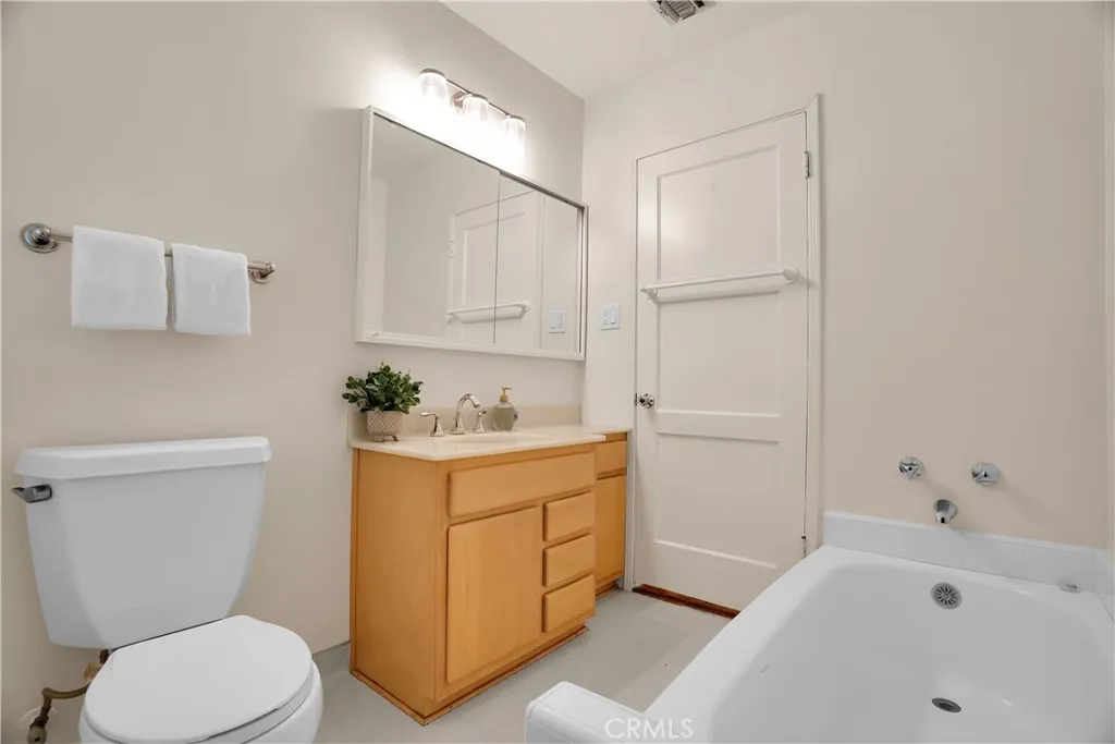 Additional image 87 of 7862 Jellico Avenue, Northridge, CA 91325