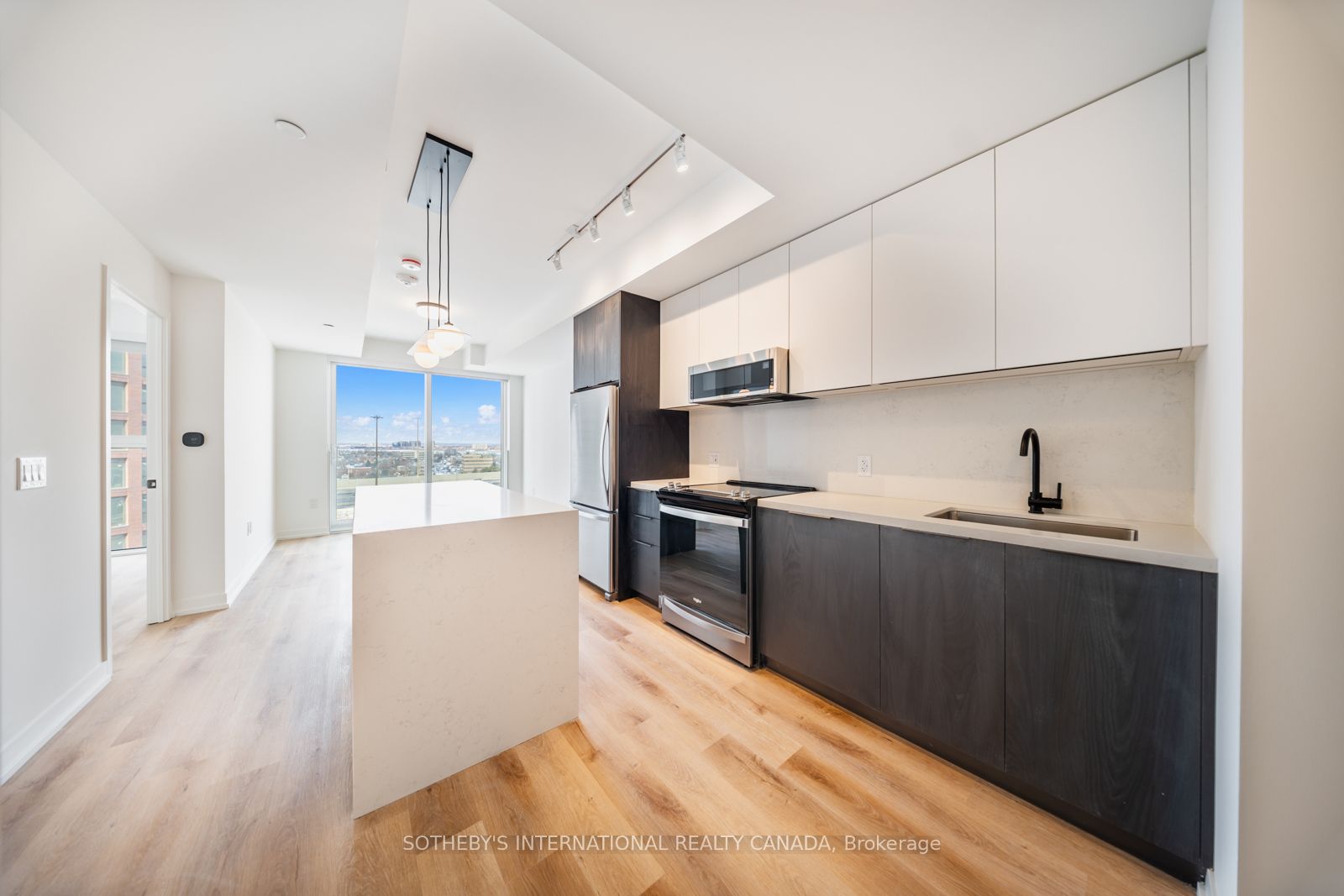 Additional image 3 of 1701-5 York Garden Way, Toronto, ON, M6A 2V1