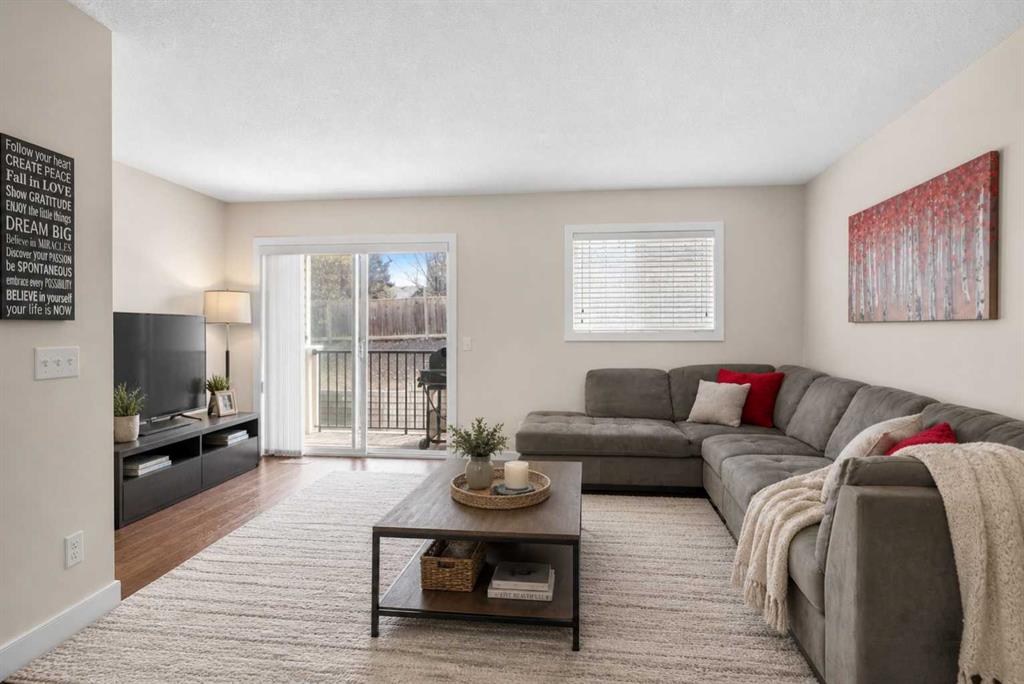 Additional image 3 of 89 Pantego Lane NW, Calgary, AB, T3K 0T1