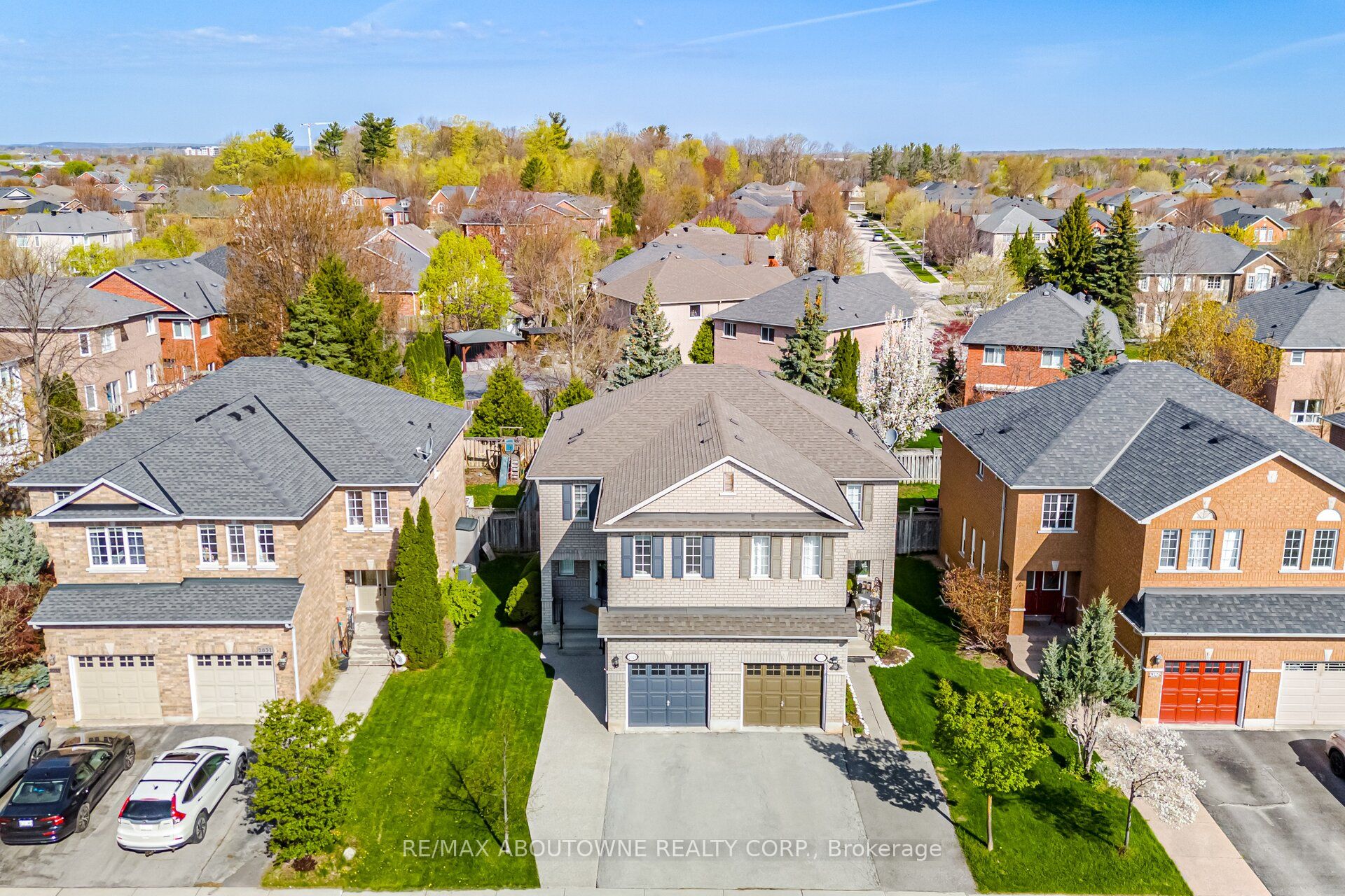 2029 Blue Jay Boulevard, Oakville, ON, L6M 3R4