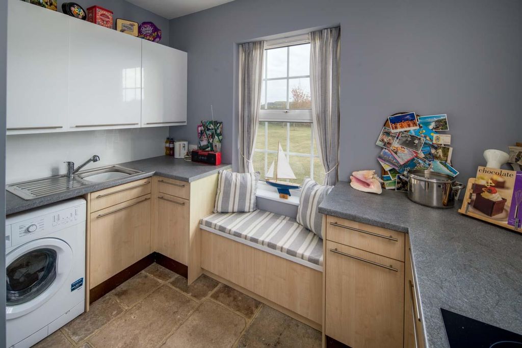 Additional image 9 of 5 bed detached house for saleGodshill, Isle Of Wight PO38