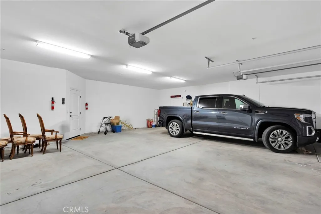 Additional image 107 of 8140 Heartland Cir, Oak Hills, CA 92344