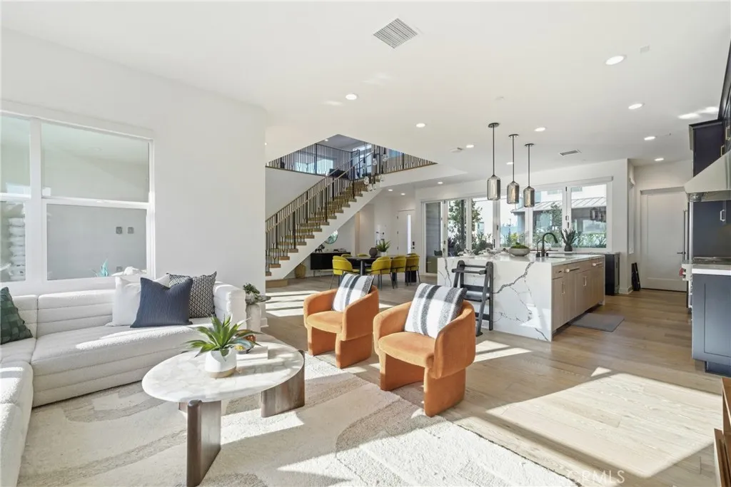 Additional image 77 of 124 Chant, Irvine, CA 92618