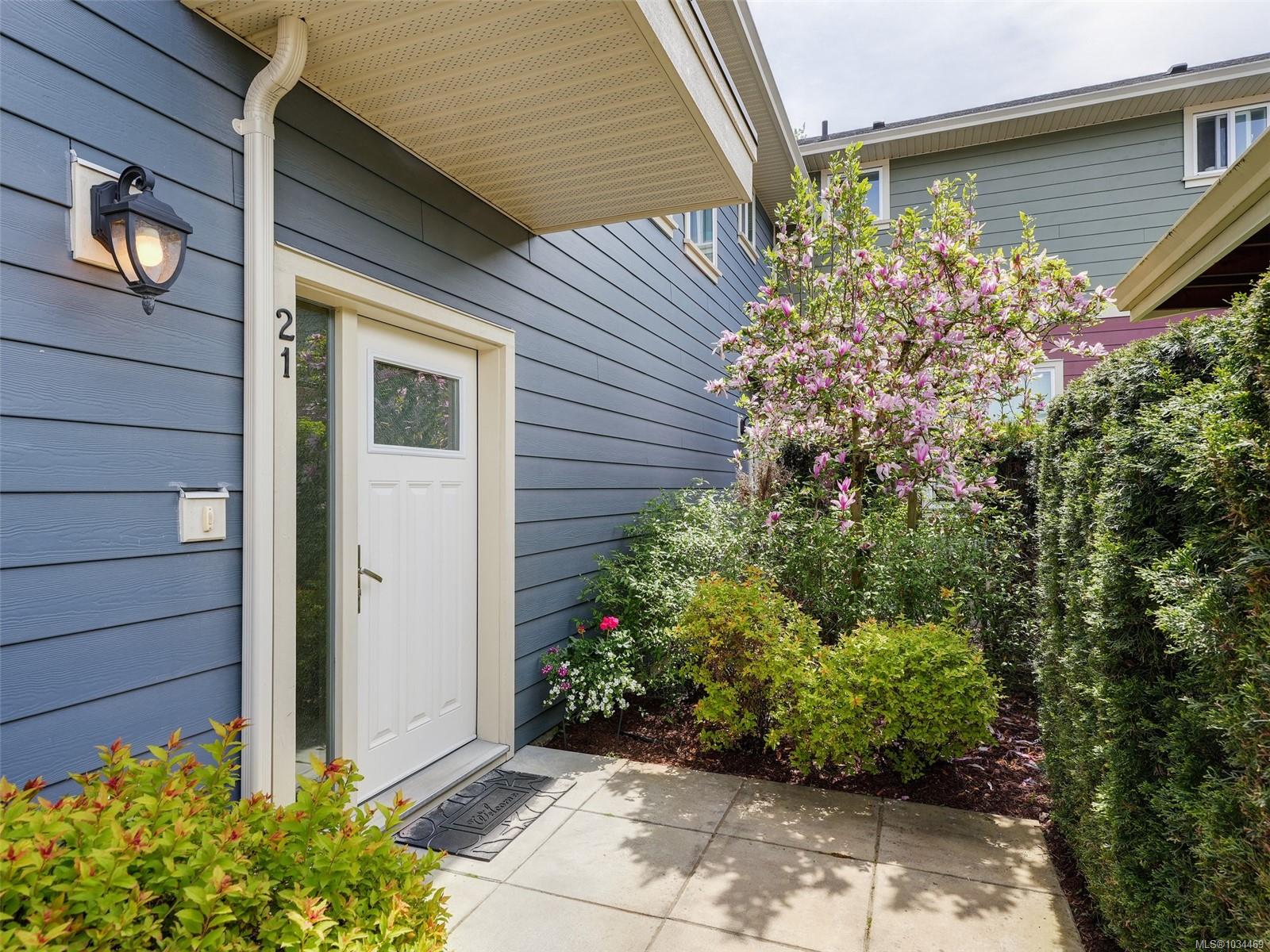 21-1515 Keating Cross Road, Central Saanich, BC, V8M 1W9