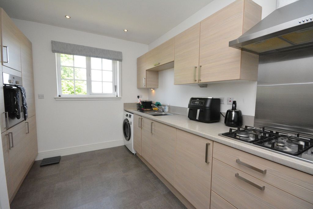Additional image 3 of 2 bed flat for saleCrown Crescent, Larbert FK5
