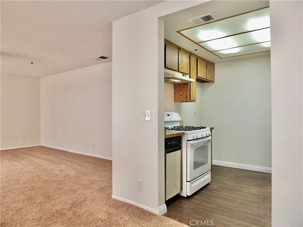 Additional image 17 of 12121 Centralia Street Unit 206, Lakewood, CA 90715