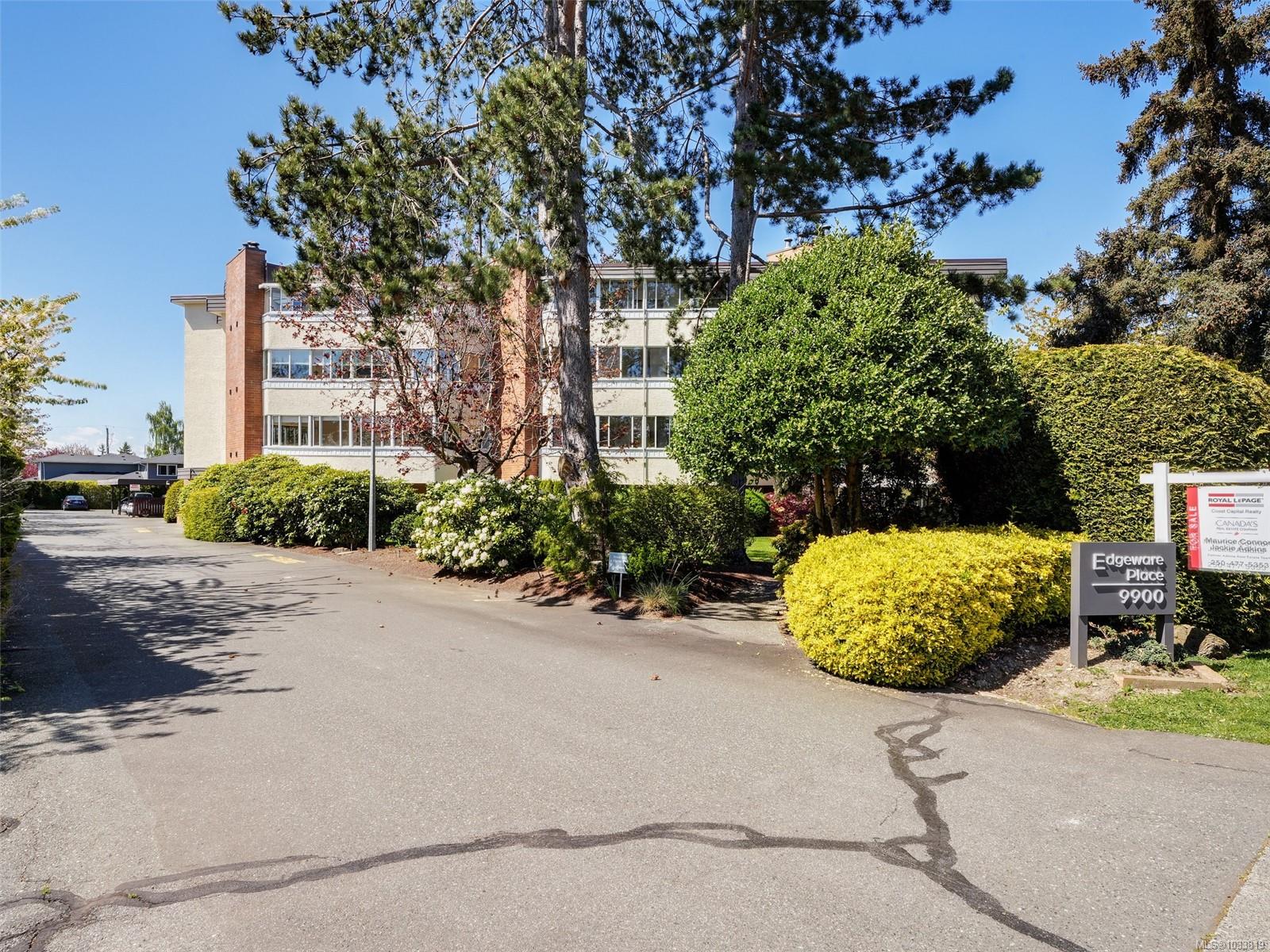 301-9900 Fifth Street, Sidney, BC, V8L 2X3