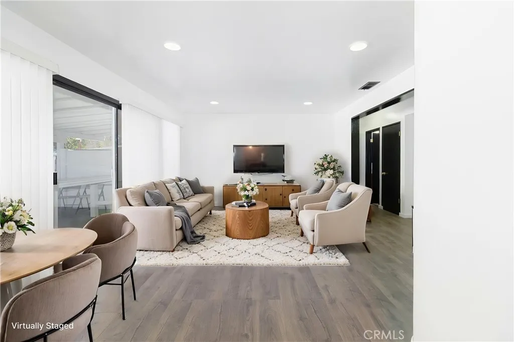 Additional image 21 of 20309 Roscoe Blvd, Winnetka, CA 91306