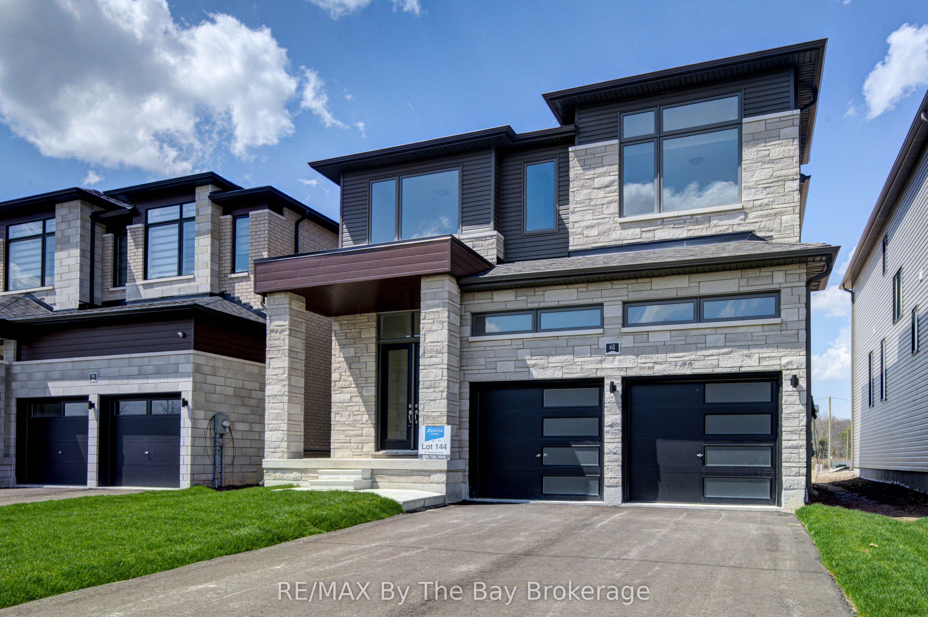 61 Rosanne Circle, Wasaga Beach, ON, L9Z 0M8
