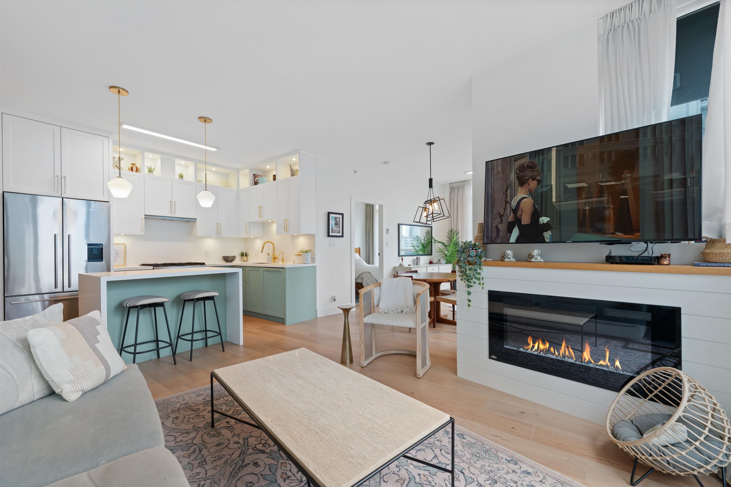 Additional image 3 of 1903-1189 Melville Street, Vancouver, BC, V6E 4T8