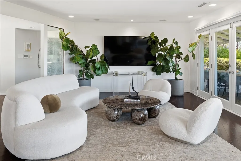 Additional image 69 of 4173 Regal Oak Dr, Encino, CA 91436