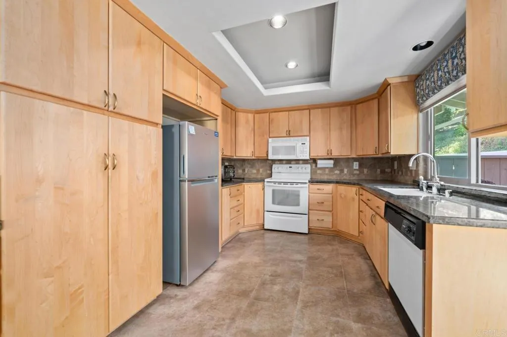 Additional image 35 of 1642 Via Barlovento, San Marcos, CA 92078