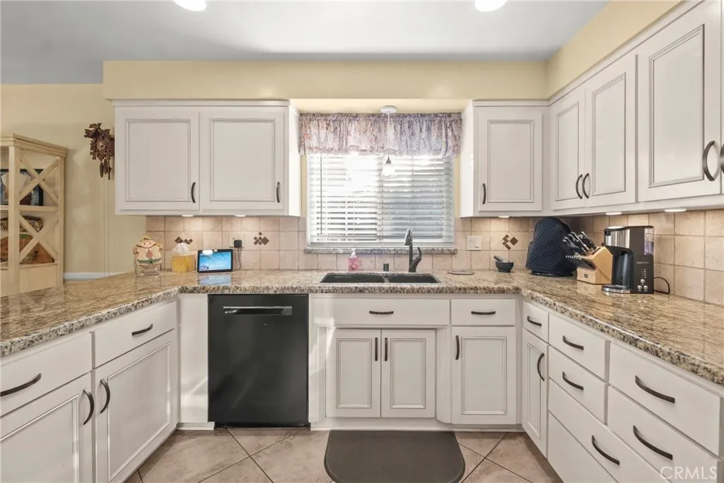 Additional image 7 of 705 Elm St, Tehachapi, CA 93561