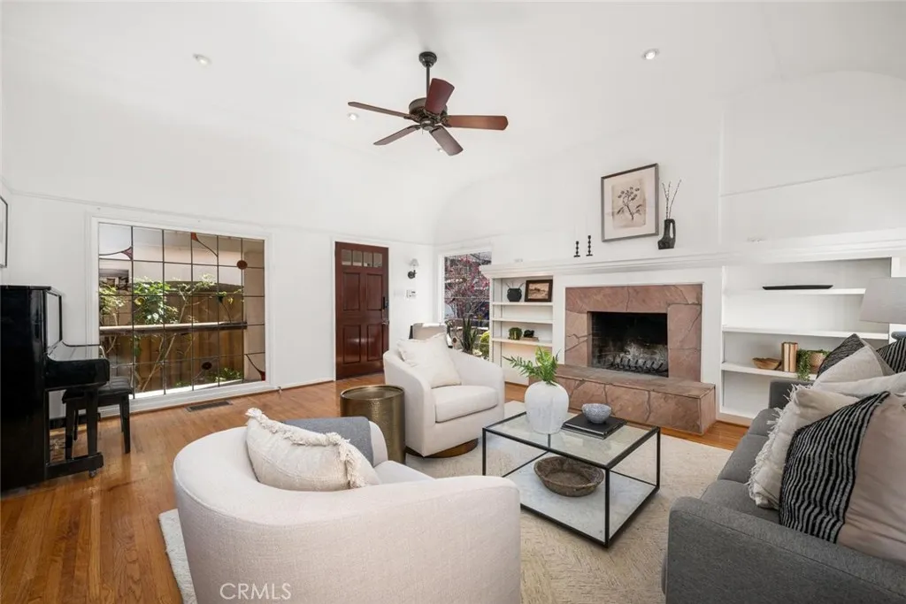 Additional image 43 of 24 Via Di Roma Walk, Long Beach, CA 90803