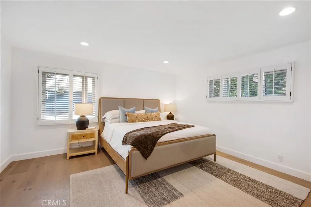 Additional image 27 of 305 Robinhood Ln, Costa Mesa, CA 92627