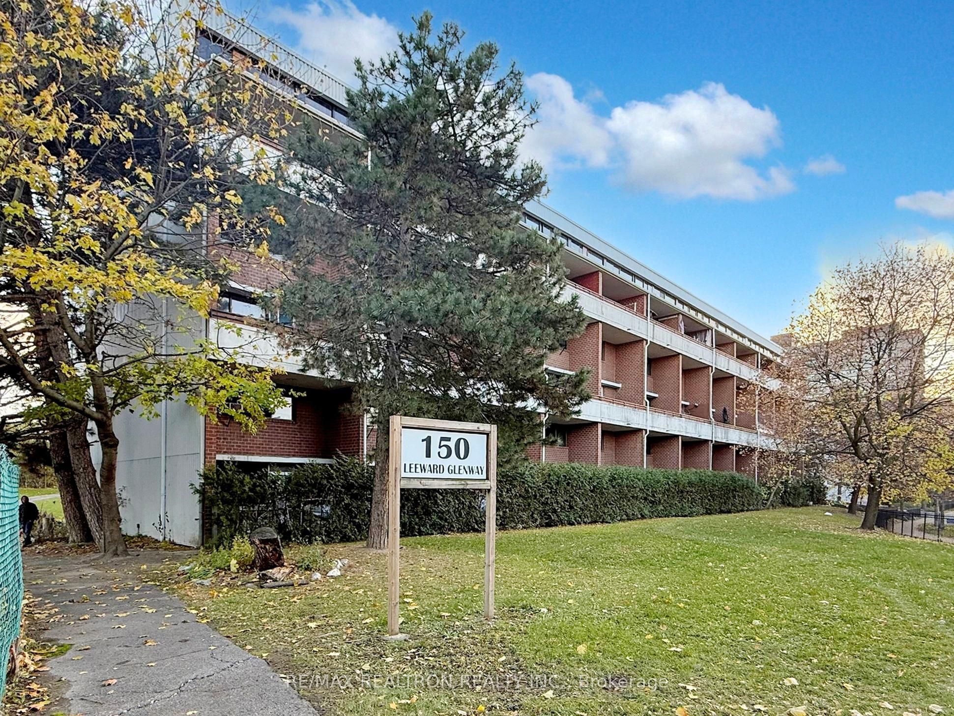 312-150 Leeward Glenway, Toronto, ON, M3C 2Y9