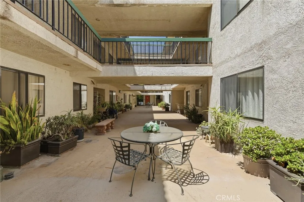 Additional image 65 of 330 Burchett Street Unit 206, Glendale, CA 91203