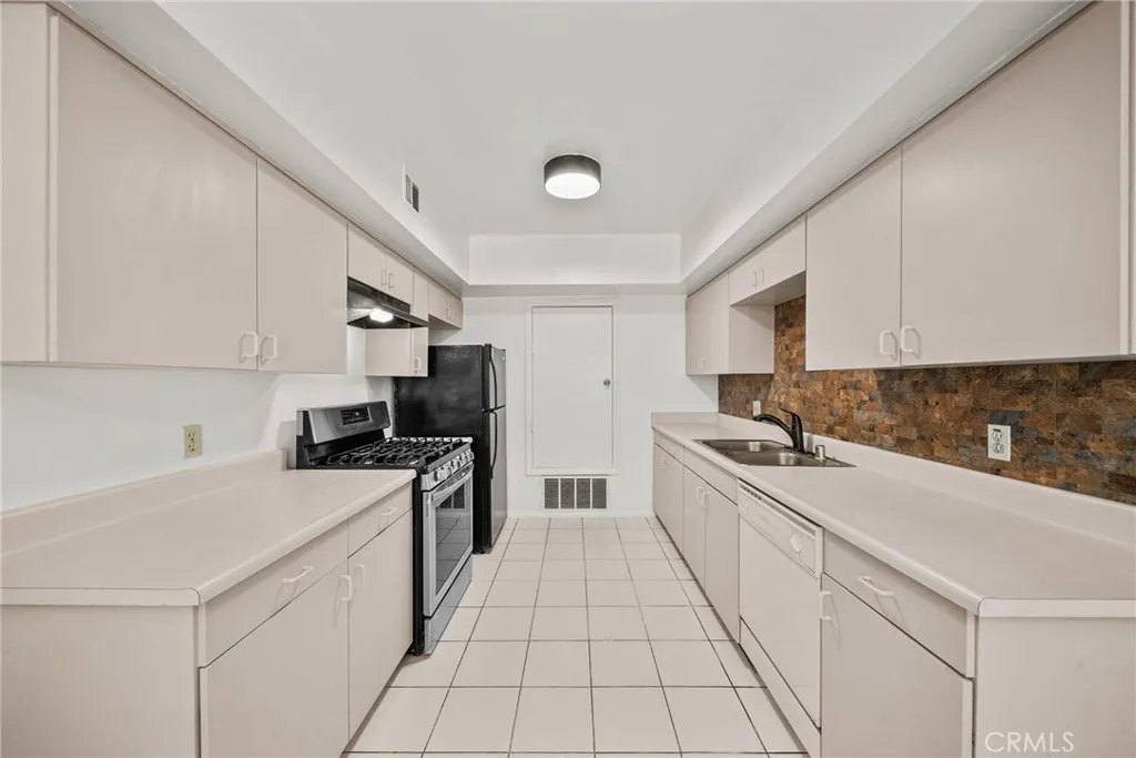 Additional image 48 of 11725 Lemay Street Unit 6, North Hollywood, CA 91606